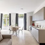 Aparthotel Schloss - &