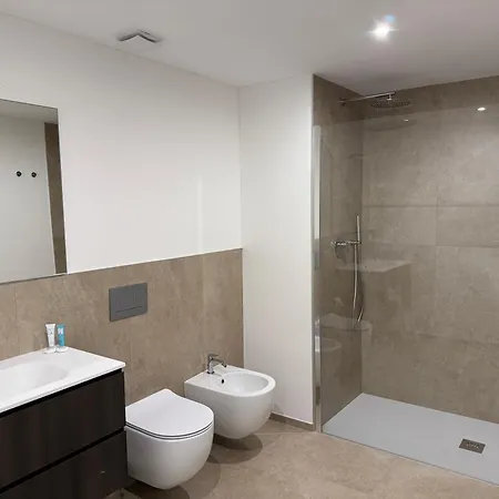 Aparthotel Schloss - &