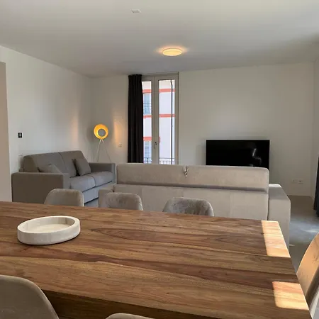 Schloss - & 4* Locarno