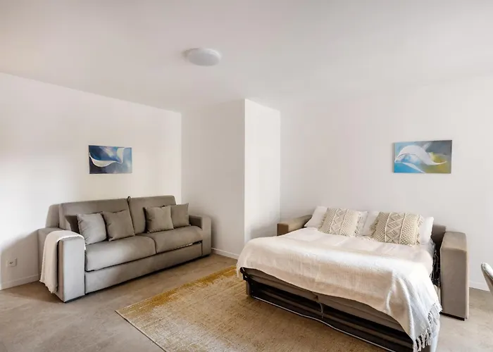 Schloss - & Apartmanhotel Locarno