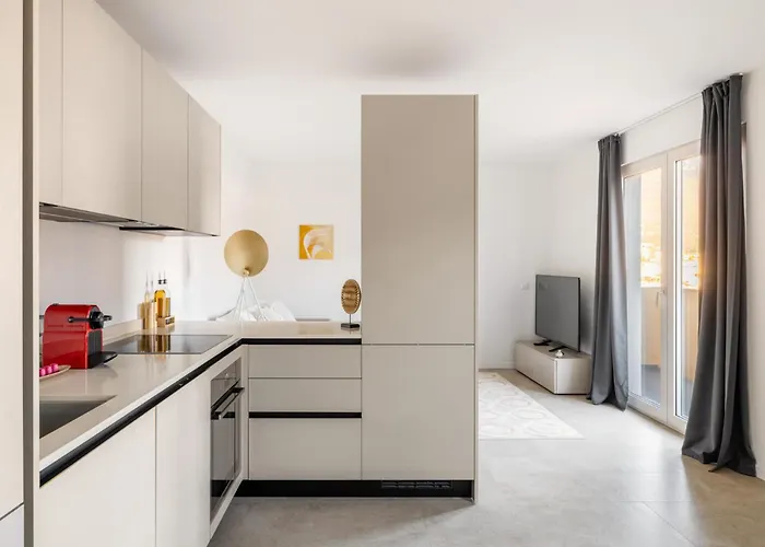 Schloss - & Apartmanhotel Locarno