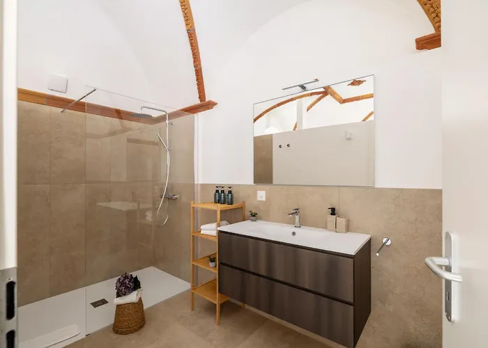 Schloss - & Apartmanhotel Locarno