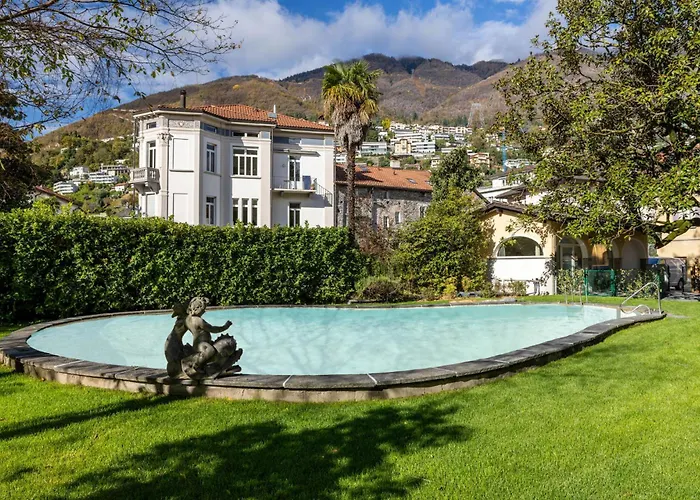 Schloss - & Apartmanhotel 4*