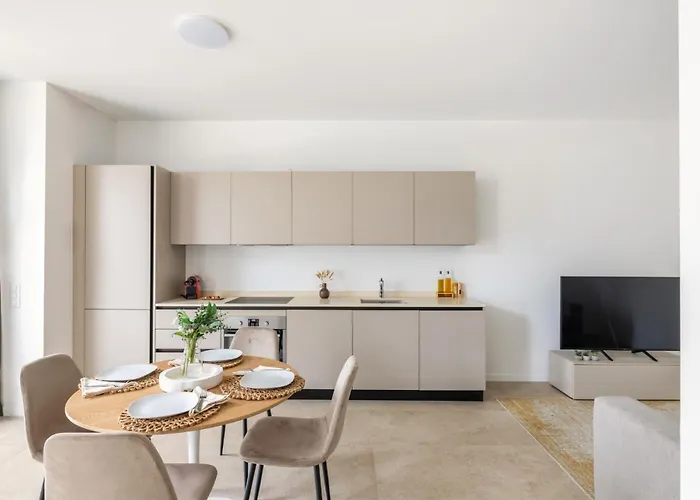 Apartmanhotel Schloss - &