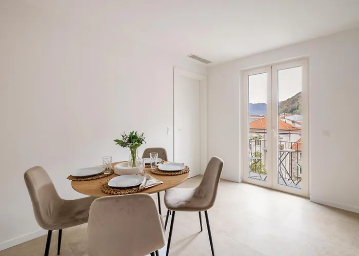 Schloss - & Apartmanhotel Locarno