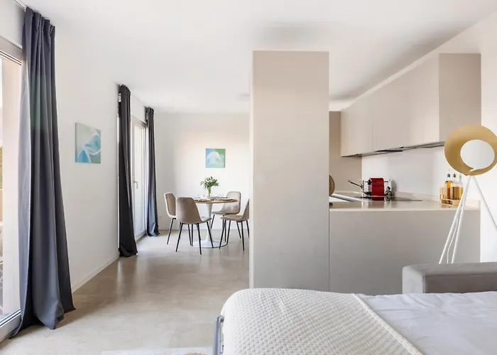 Schloss - & 4* ロカルノ