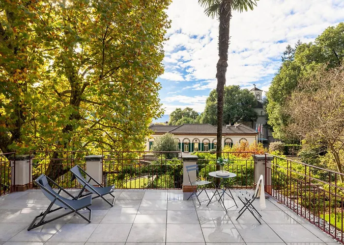 Schloss - & アパートホテル ロカルノ