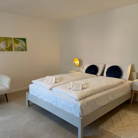 Schloss - & 4* לוקרנו