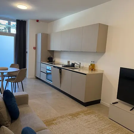 Schloss - & מלון דירות