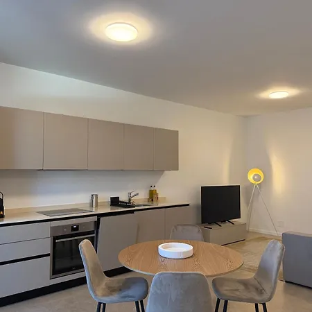 מלון דירות Schloss - & 4*